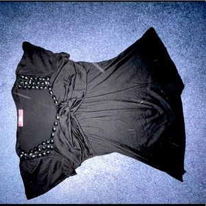 Black stylish too with beads